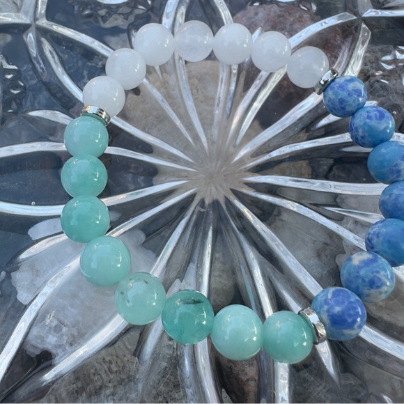 Friendship Energy Stone Beaded Bracelet - Picture 2 of 6